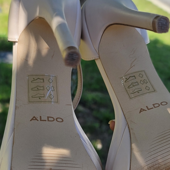 Shoes - Picture 2 of 3